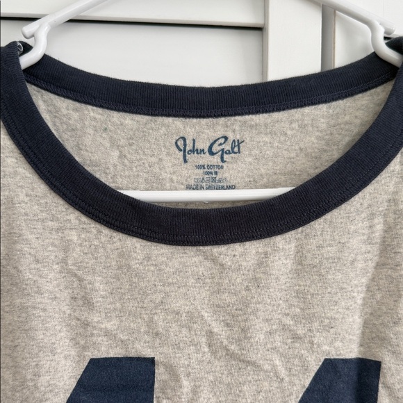 BRANDY MELVILLE TEE - Picture 2 of 4